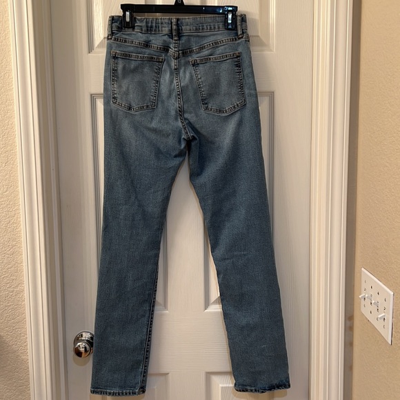 Old Navy Karate Slim built-in flex max jeans - Picture 2 of 6